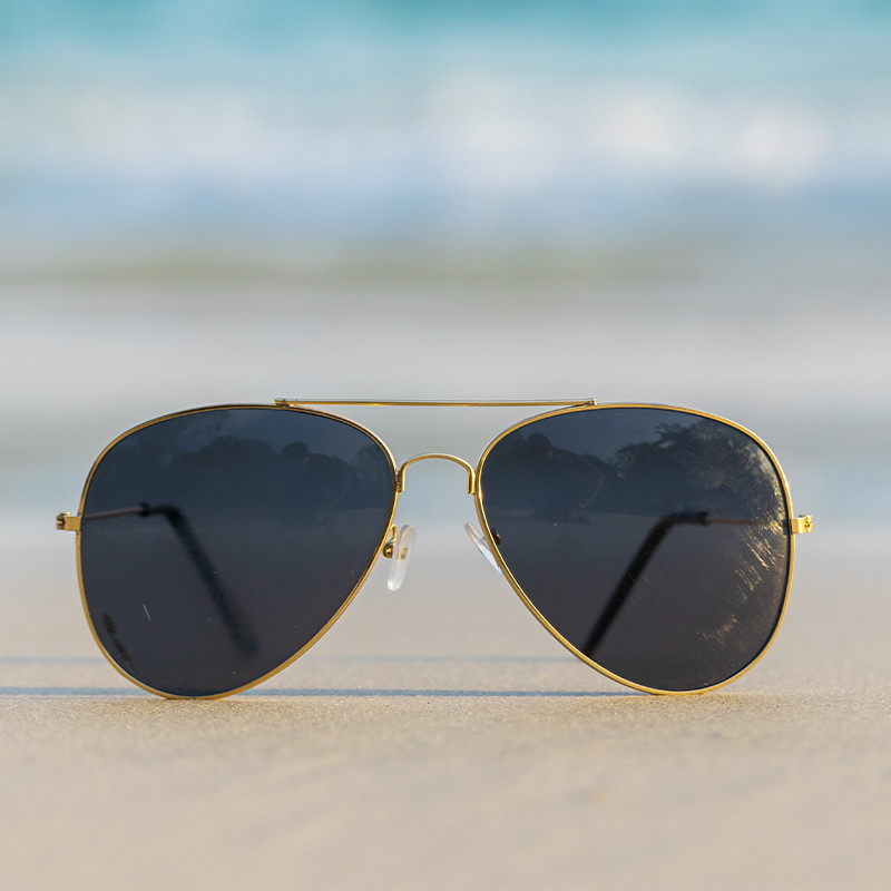 Polished Office Looks With the Right Accessories